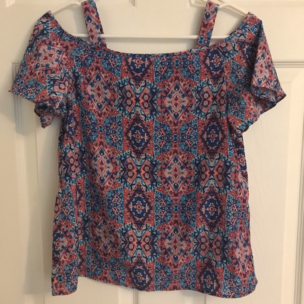 💕By one get one 1/2 off. Red Camel girls shirt. Sz. XL
